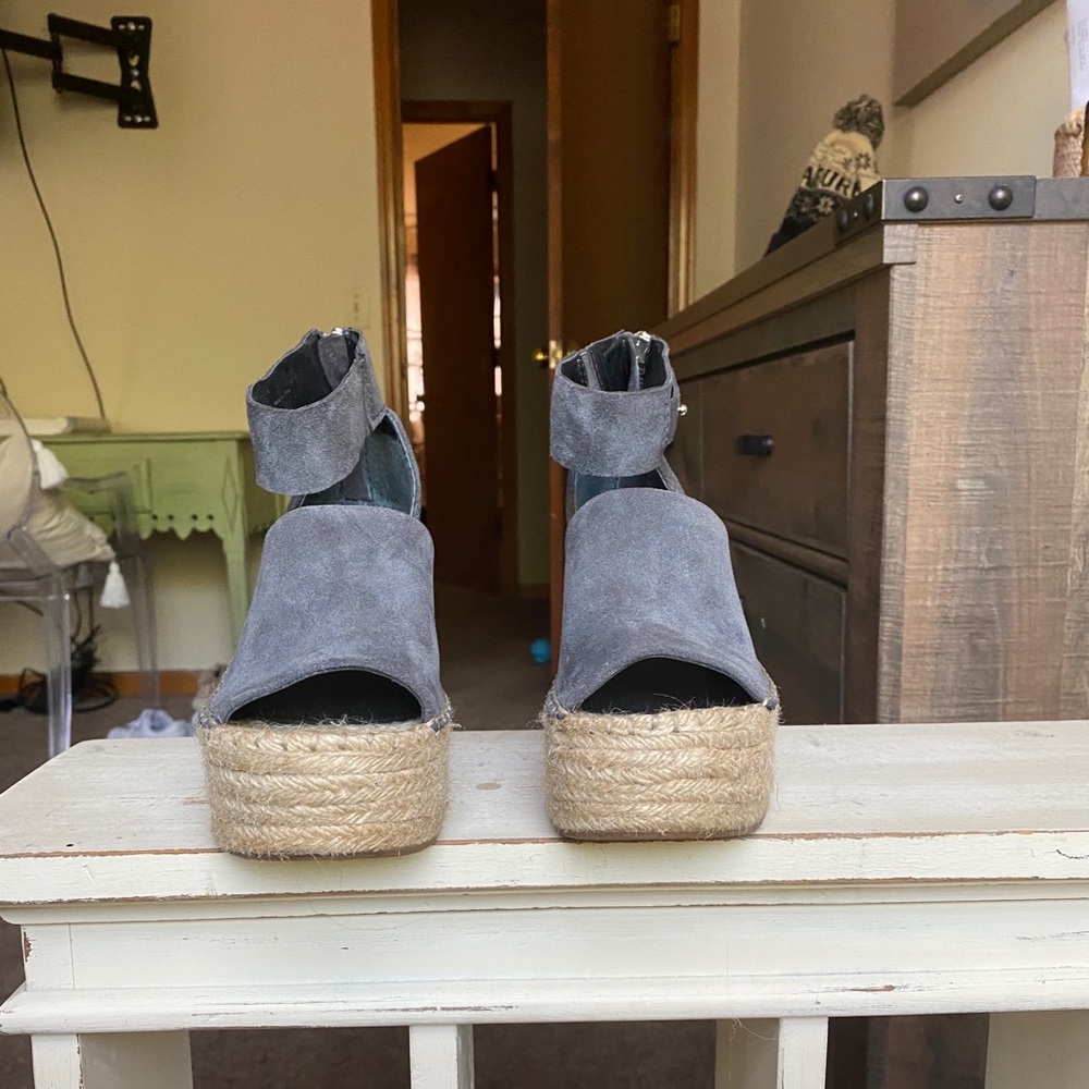 Stone grey wedges